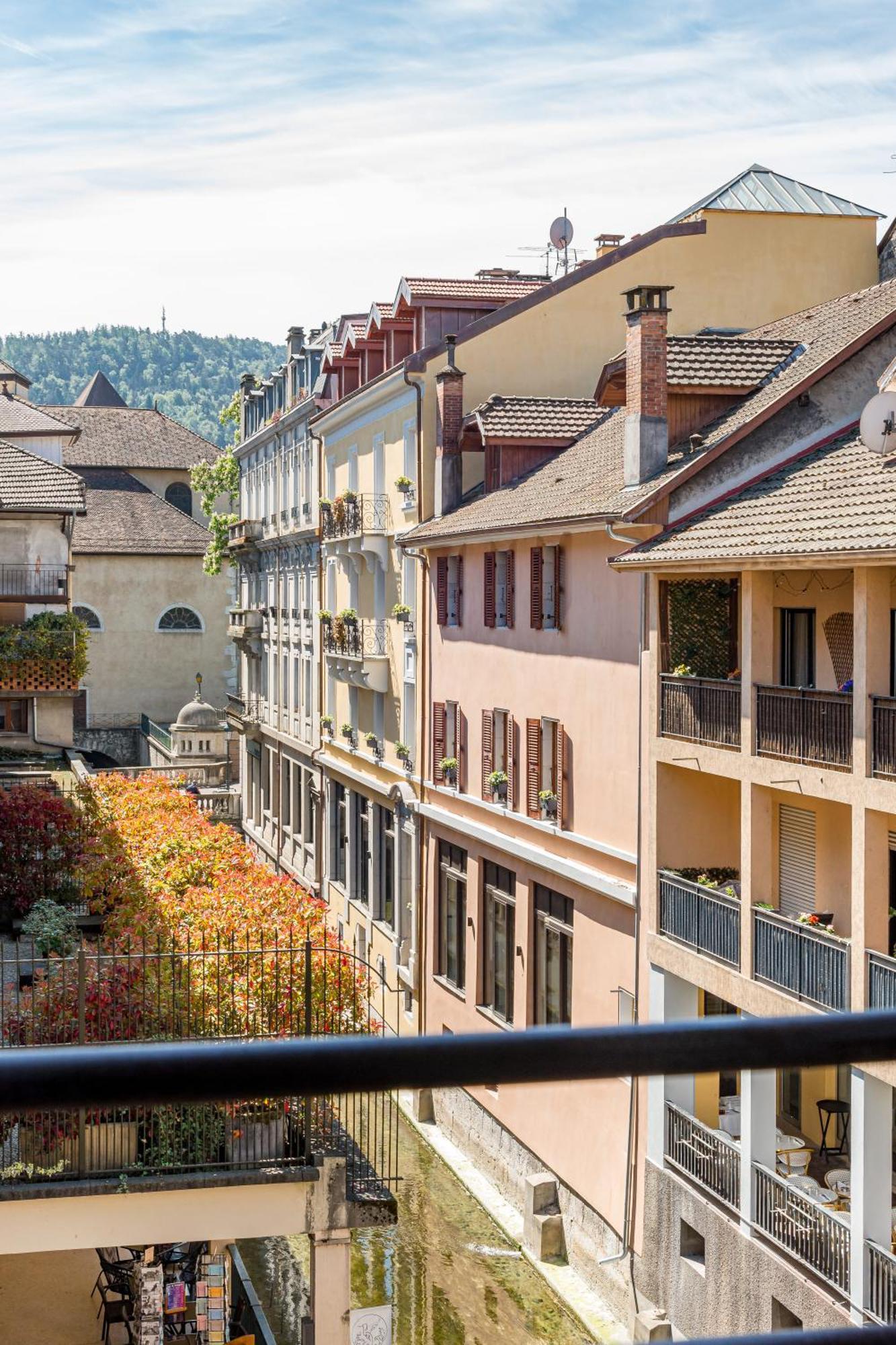 Standard Double Room with Canal View - 12m²